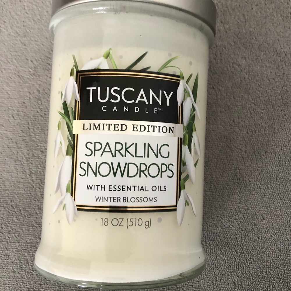 Tuscany White Candle Sparkling Snowdrops